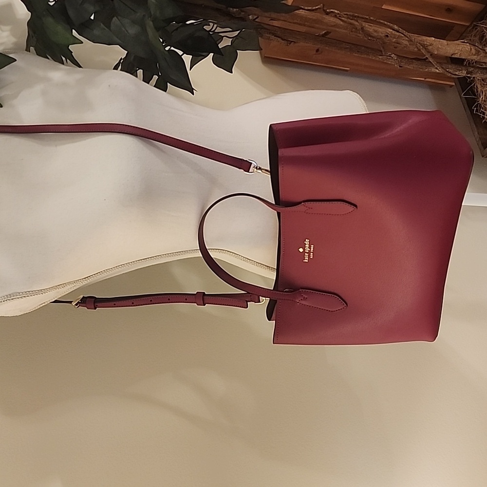 Gorgeous Kate Spade Bag - Picture 8 of 9